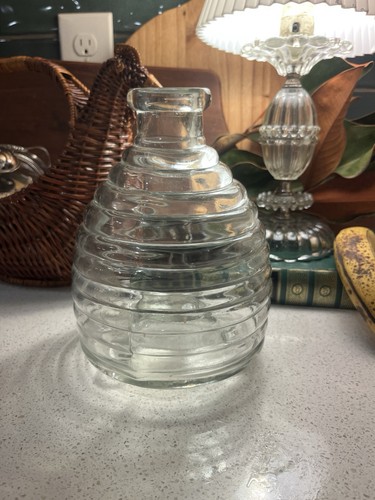 Vintage ribbed glass bee skep - ribbed,